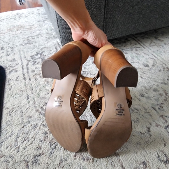 Delicious Tan Braided Sandals - Picture 5 of 5